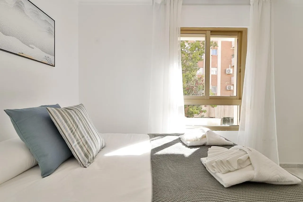 C9 Roomy Luminous 5 Bedroom In Town Málaga 0*,  Spagna