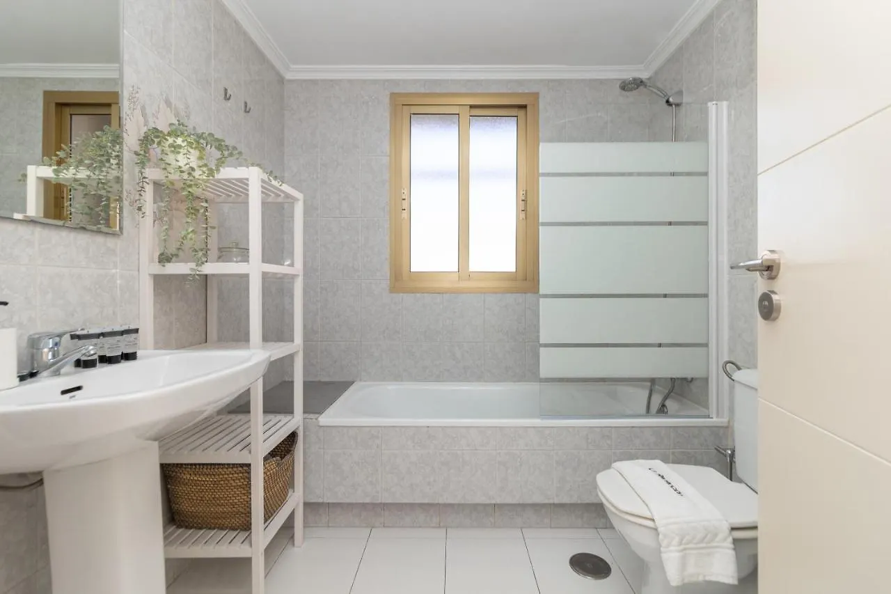 C9 Roomy Luminous 5 Bedroom In Town Málaga Spagna
