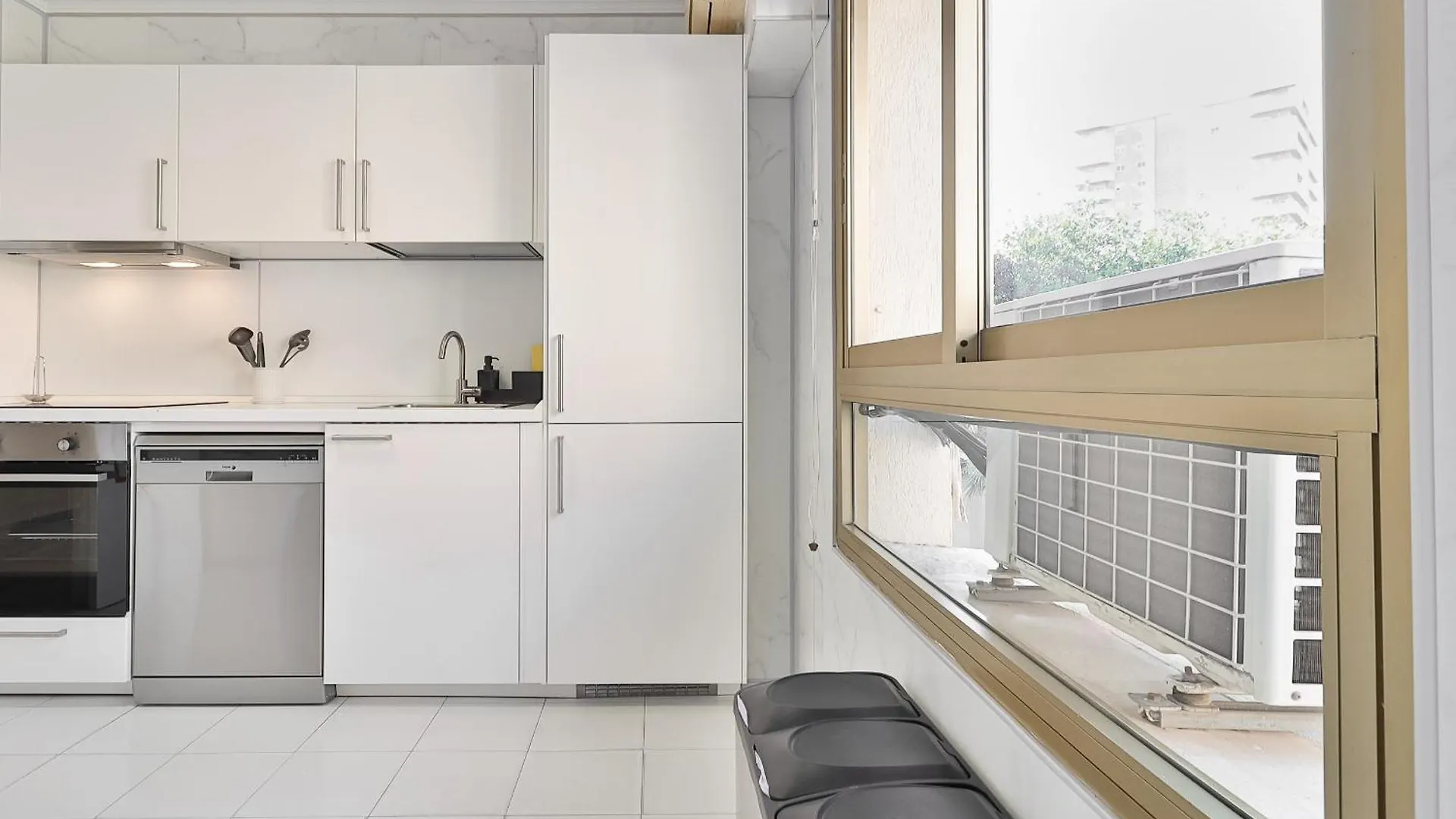 C9 Roomy Luminous 5 Bedroom In Town Málaga 0*,